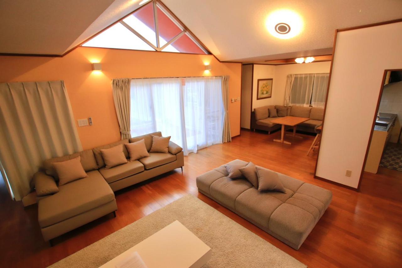 Guesthouse Akabana Miyakojima  Exteriör bild