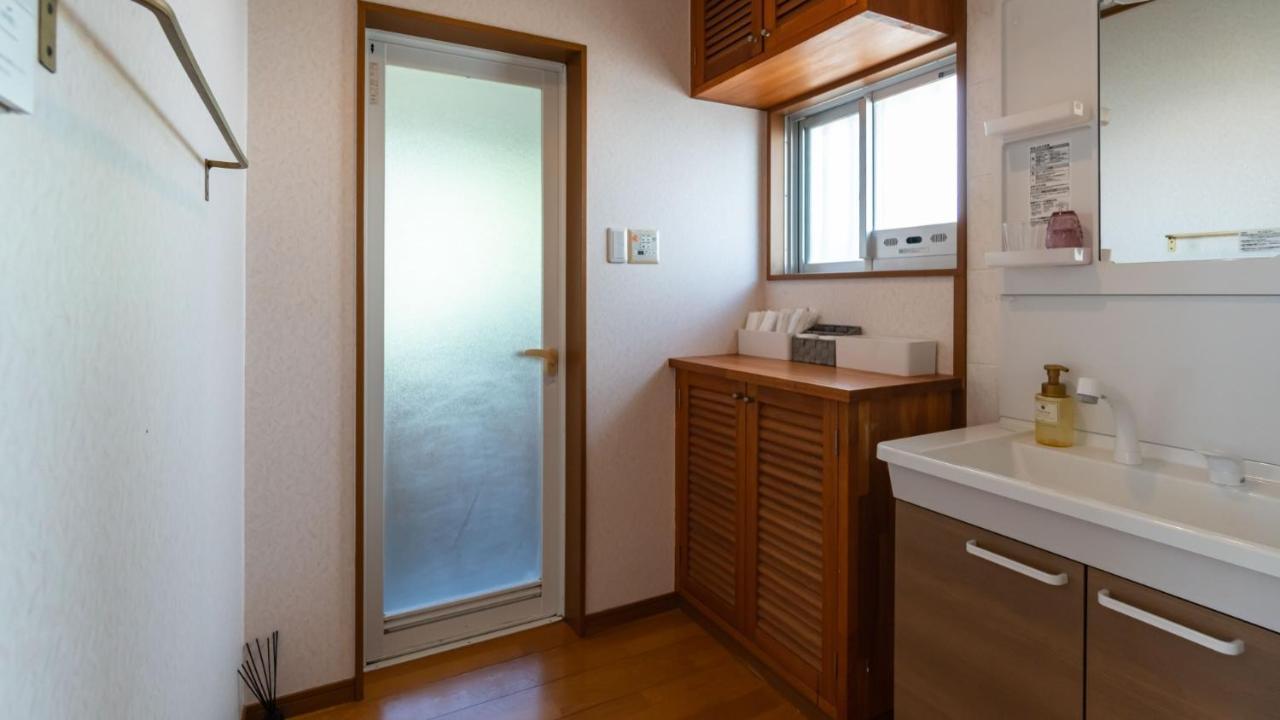Guesthouse Akabana Miyakojima  Exteriör bild